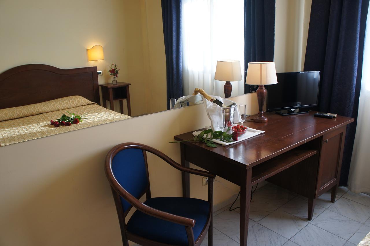 Hotel Albatros Calenzano Luaran gambar