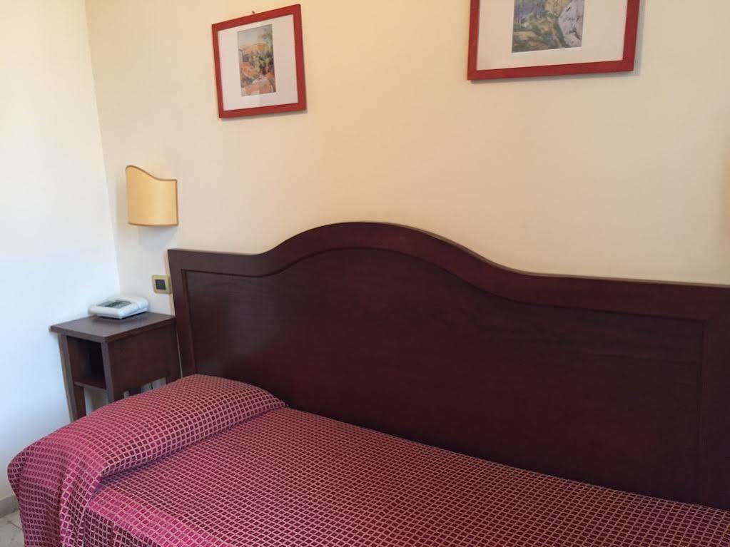 Hotel Albatros Calenzano Luaran gambar