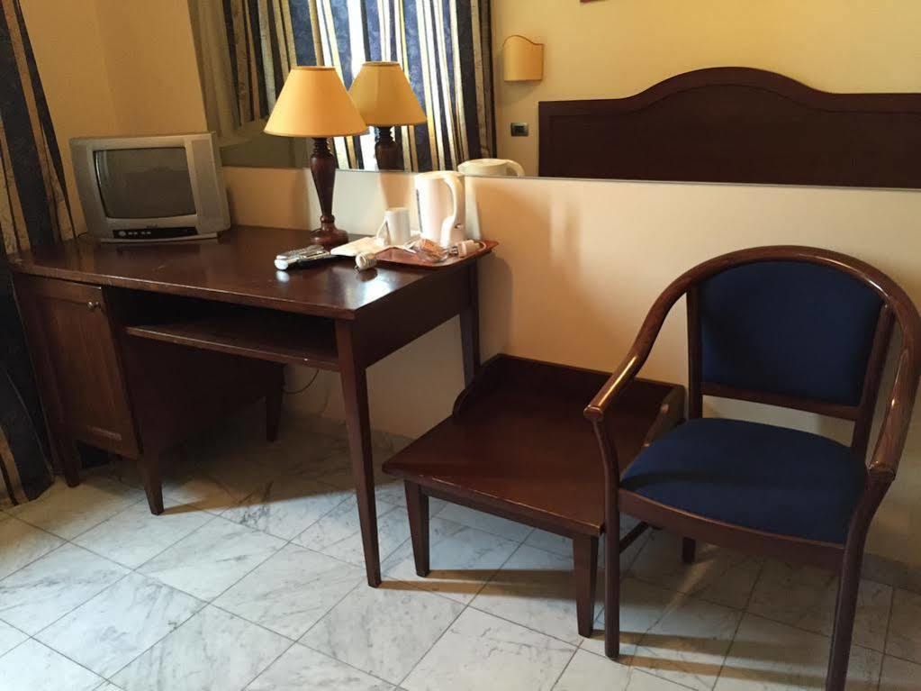 Hotel Albatros Calenzano Luaran gambar